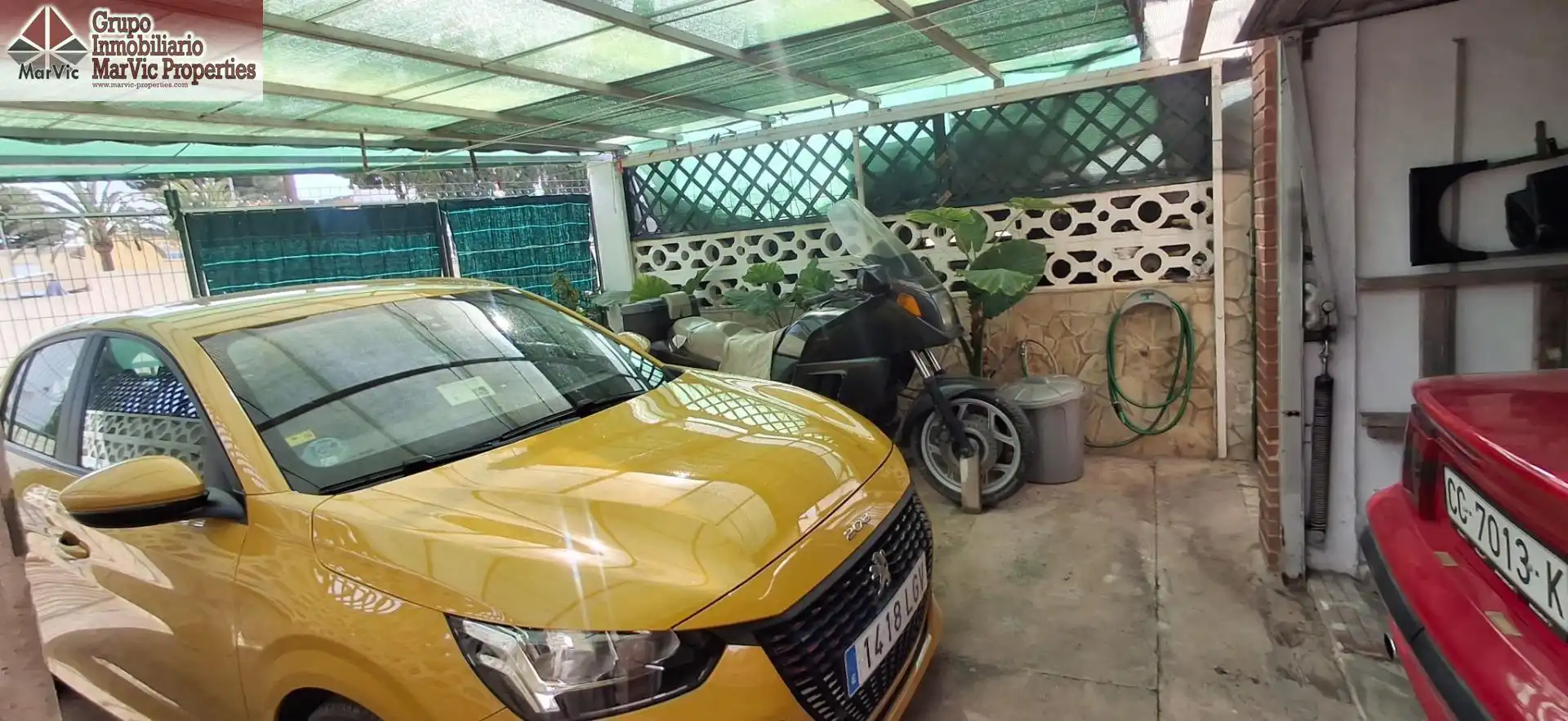 Aparcament de Casa o xalet en venda en La Nucia