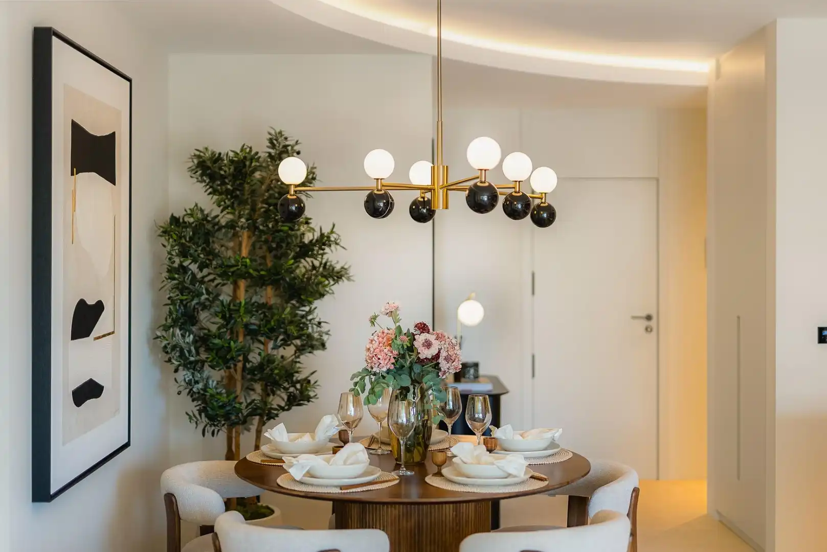 Menjador de Apartament en venda en Marbella amb Piscina comunitària