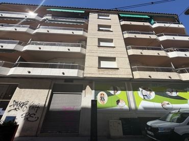 Piso en venta en MONTURIOL 7