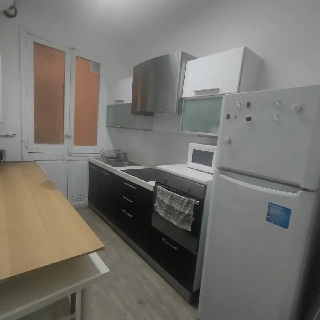 Küche von Wohnung zur Miete in Madrid mit Heizung, Möbliert und Ofen