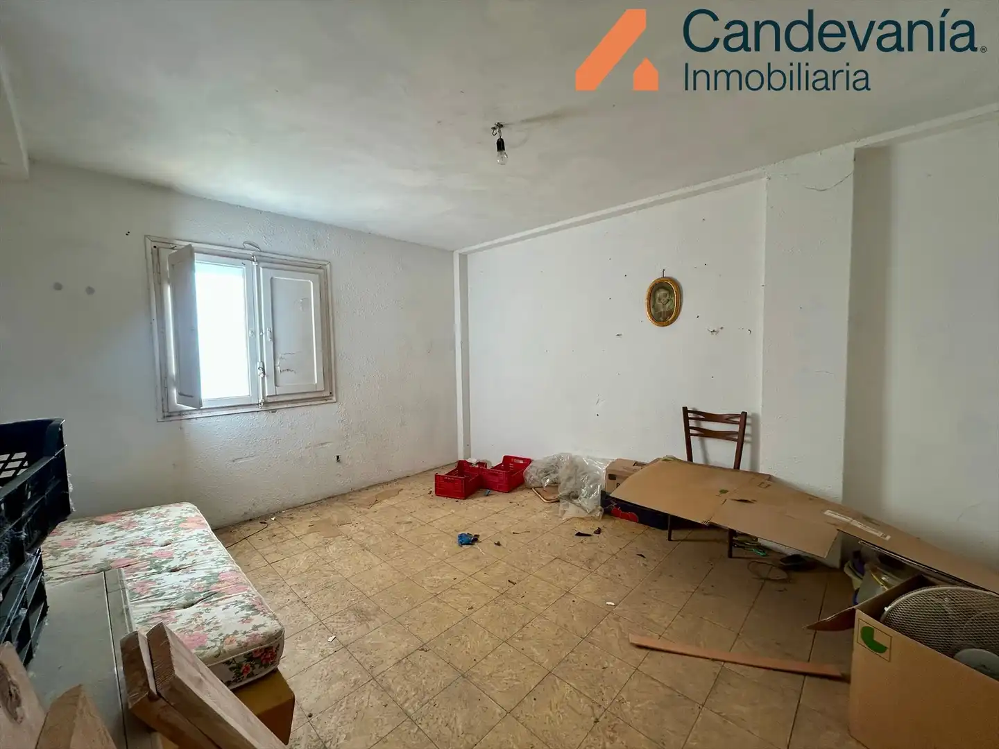 Sala de estar de Nave industrial en venta en Zuera