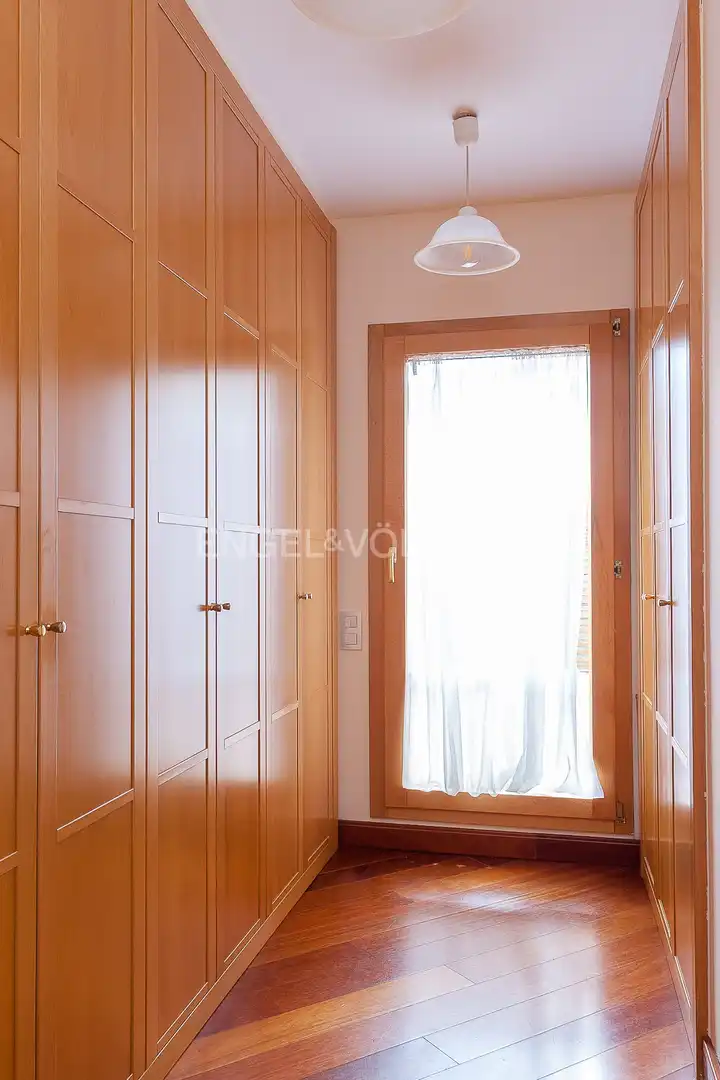 Habitación de Casa o chalet de alquiler en Pozuelo de Alarcón con Aire acondicionado, Calefacción y Jardín privado
