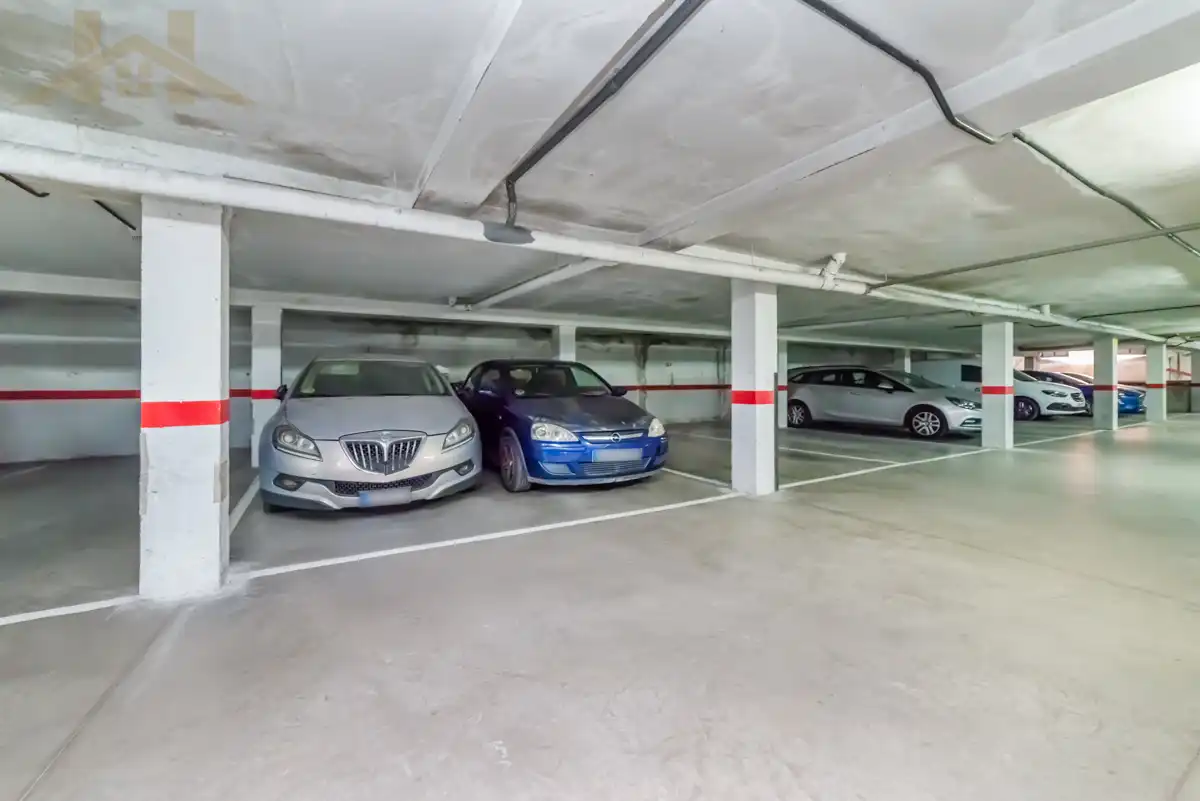 Parking de Piso en venta en Ciempozuelos con Calefacción y Piscina comunitaria