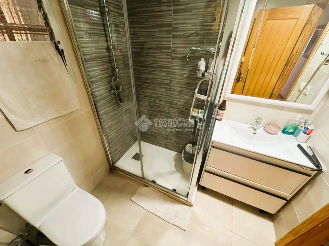 Baño de Piso en venta en Alaquàs con Aire acondicionado, Parquet y Balcón