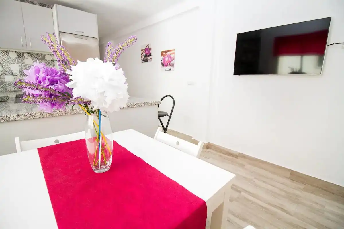 Habitación de Piso de alquiler en Málaga con Aire acondicionado y Amueblado
