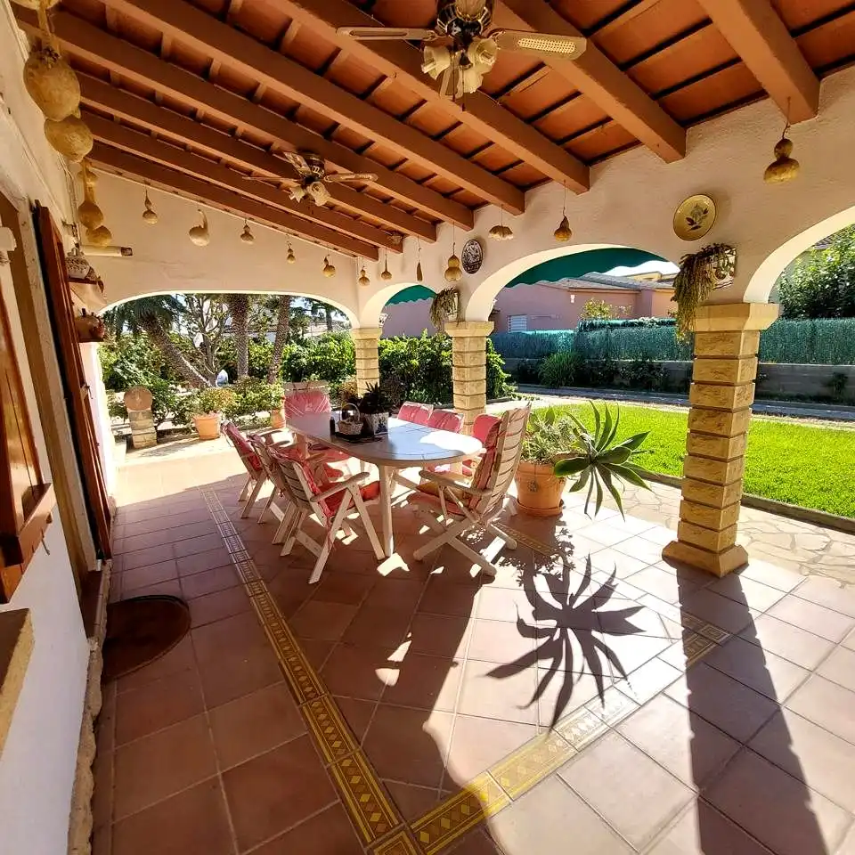 Terrassa de Casa o xalet en venda en Banyeres del Penedès amb Aire condicionat, Jardí privat i Moblat
