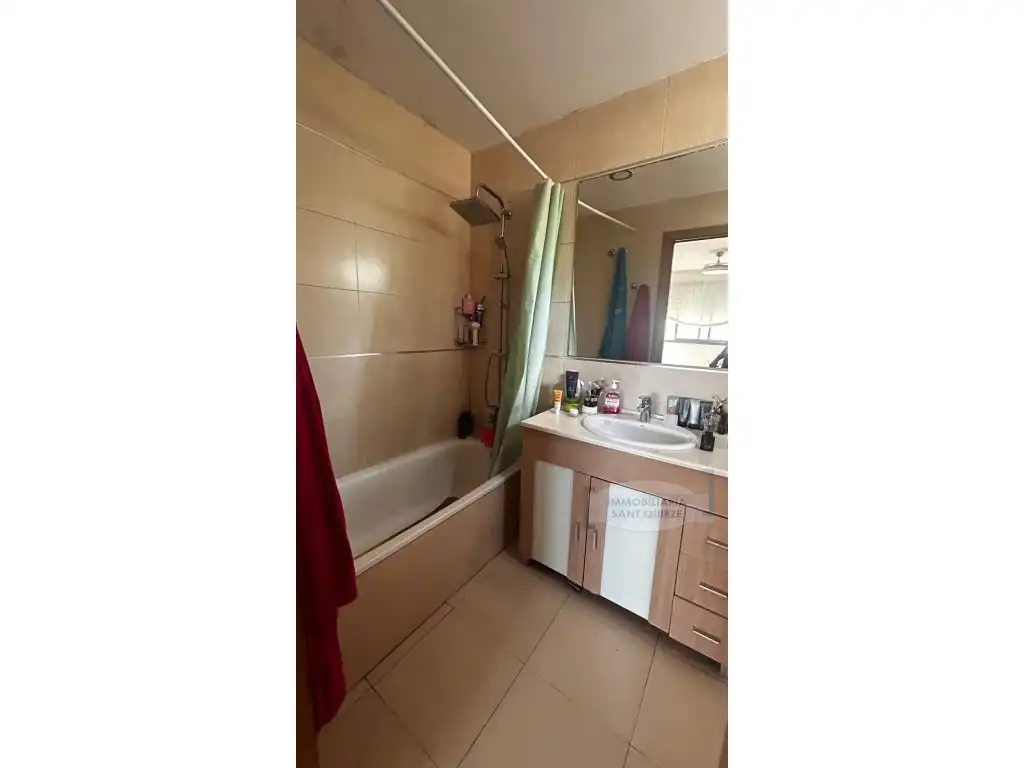 Bathroom of Flat for sale in Terrassa