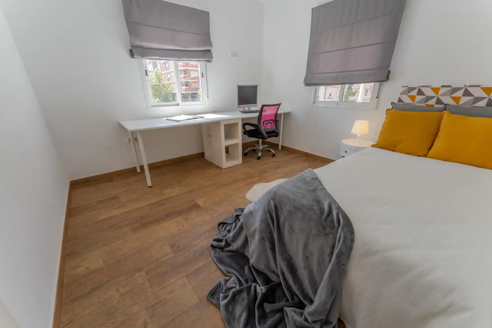 Habitación de Piso en venta en Elche / Elx con Aire acondicionado, Amueblado y Balcón