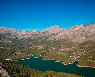 Vista exterior de Terreny en venda en El Castell de Guadalest