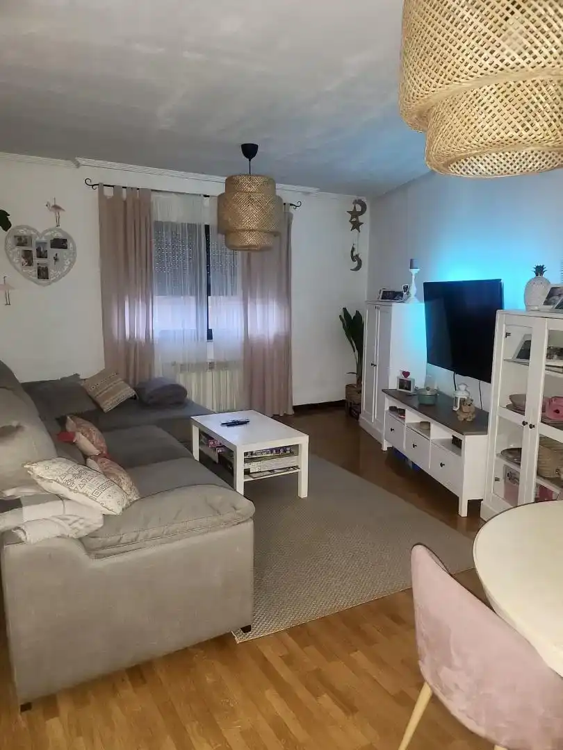 Sala de estar de Casa o chalet en venta en Valverde de la Virgen con Balcón