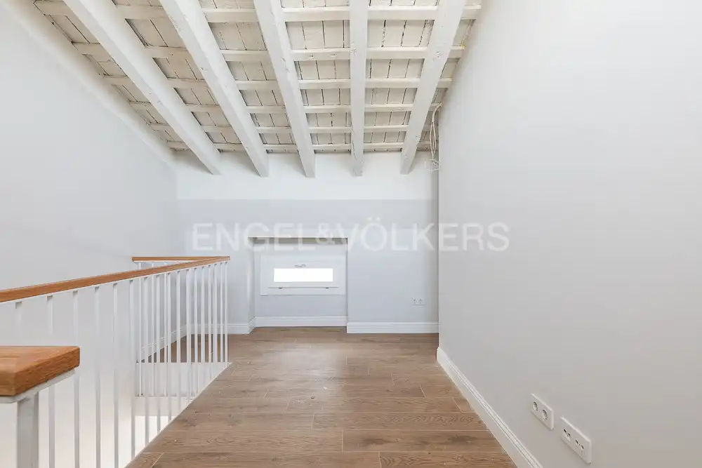 Ático en venta en Valencia con Aire acondicionado, Calefacción y Terraza