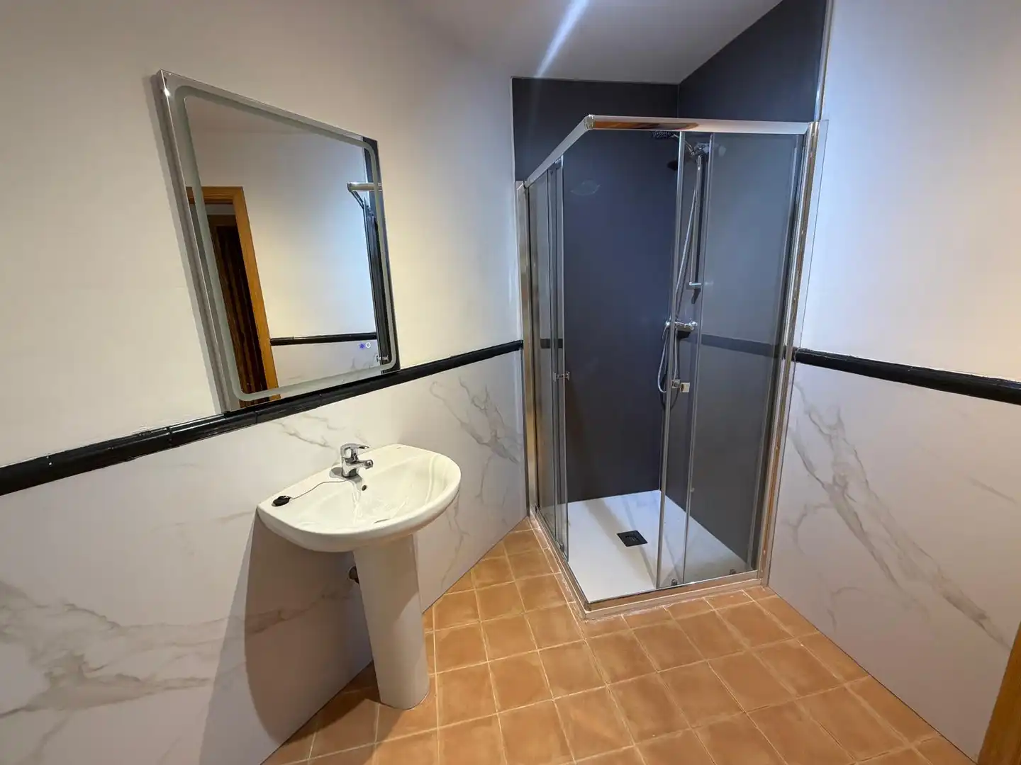 Bathroom of Flat for sale in Benalmádena  with Air Conditioner, Terrace and Storage room