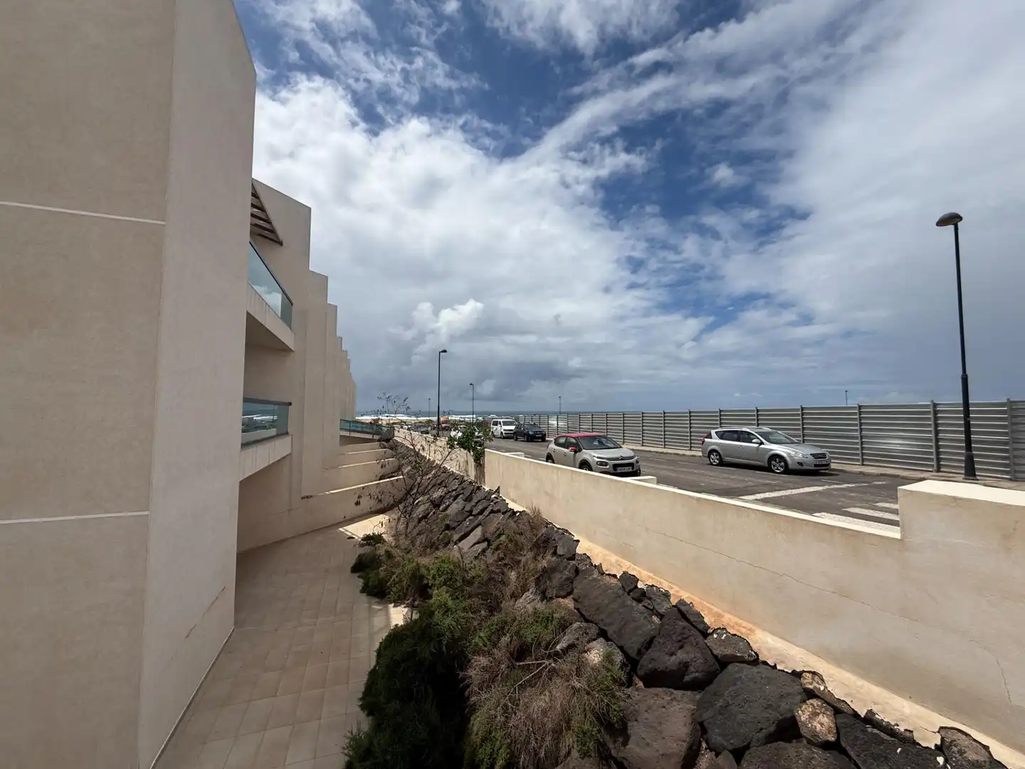 Vista exterior de Apartament en venda en La Oliva amb Terrassa, Balcó i Piscina comunitària