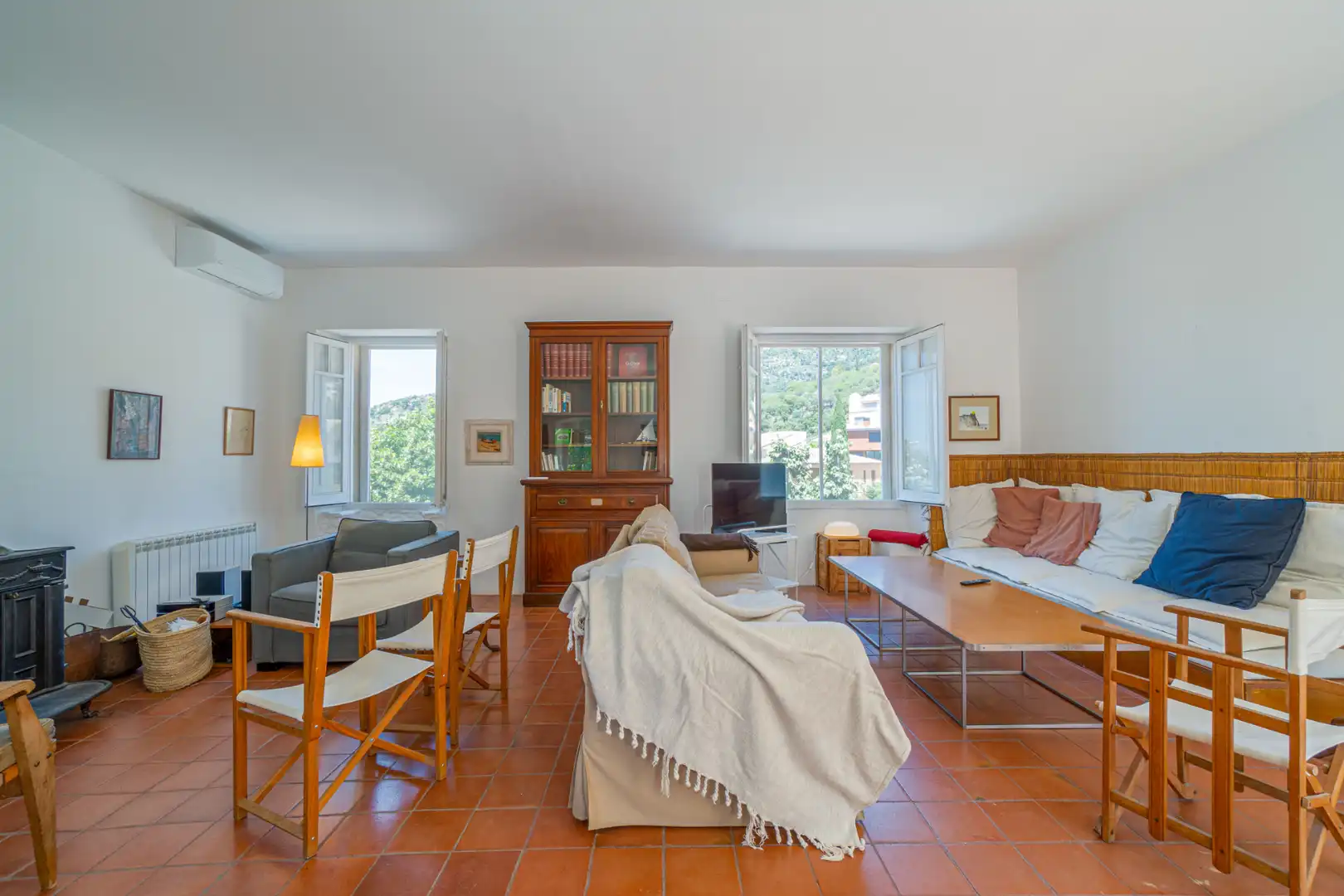 Sala d'estar de Casa o xalet en venda en Palau-saverdera amb Aire condicionat, Jardí privat i Terrassa