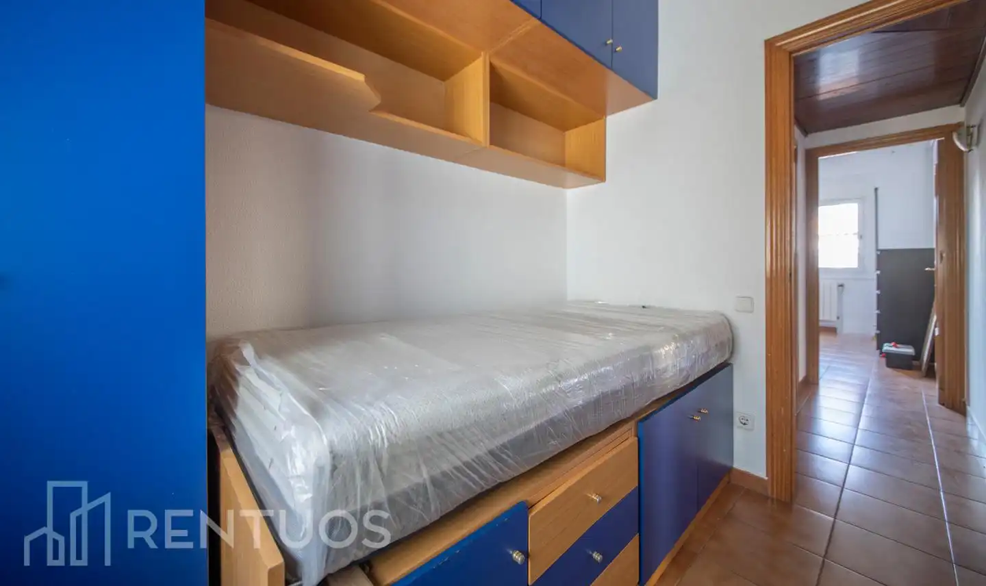 Schlafzimmer von Wohnung zum Verkauf in Montcada i Reixac mit Klimaanlage, Heizung und Balkon