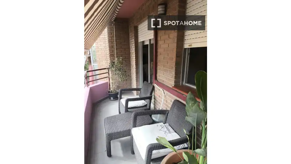 Terraza de Apartamento para compartir en Godella con Aire acondicionado, Terraza y Amueblado