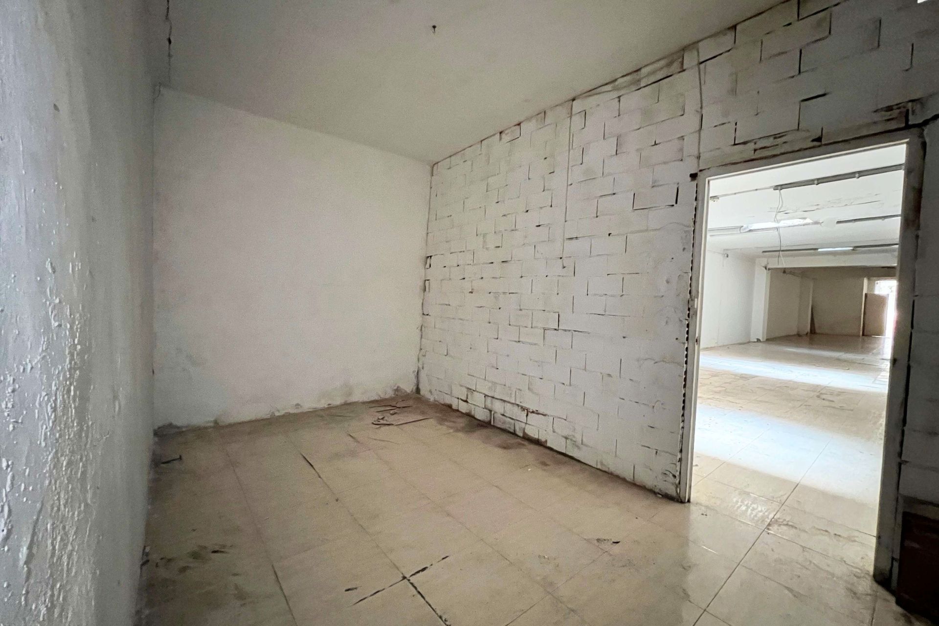 Local en venta en Sant Boi de Llobregat