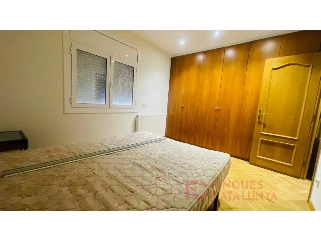 Schlafzimmer von Wohnung zum Verkauf in Girona