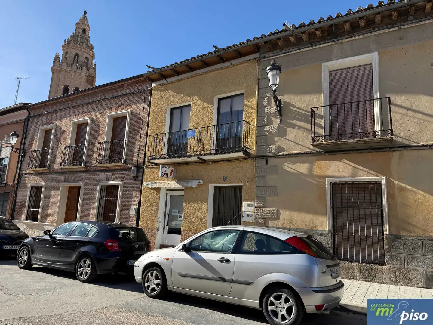 Vista exterior de Casa o chalet en venta en Nava del Rey con Calefacción, Jardín privado y Terraza