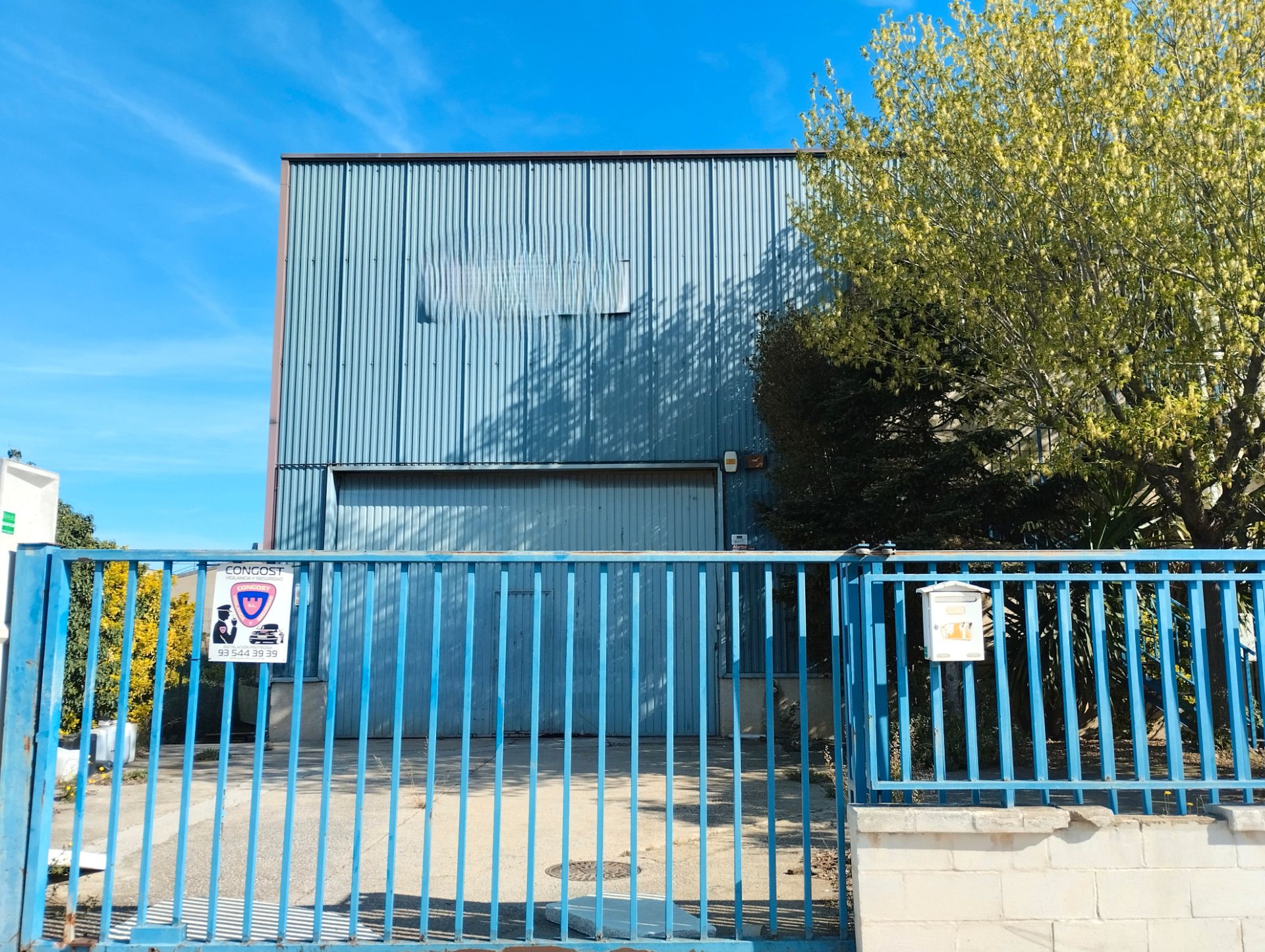 Exterior view of Industrial buildings for sale in Montcada i Reixac
