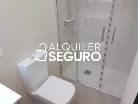 Bany de Pis de lloguer en Vitoria - Gasteiz amb Calefacció i Traster