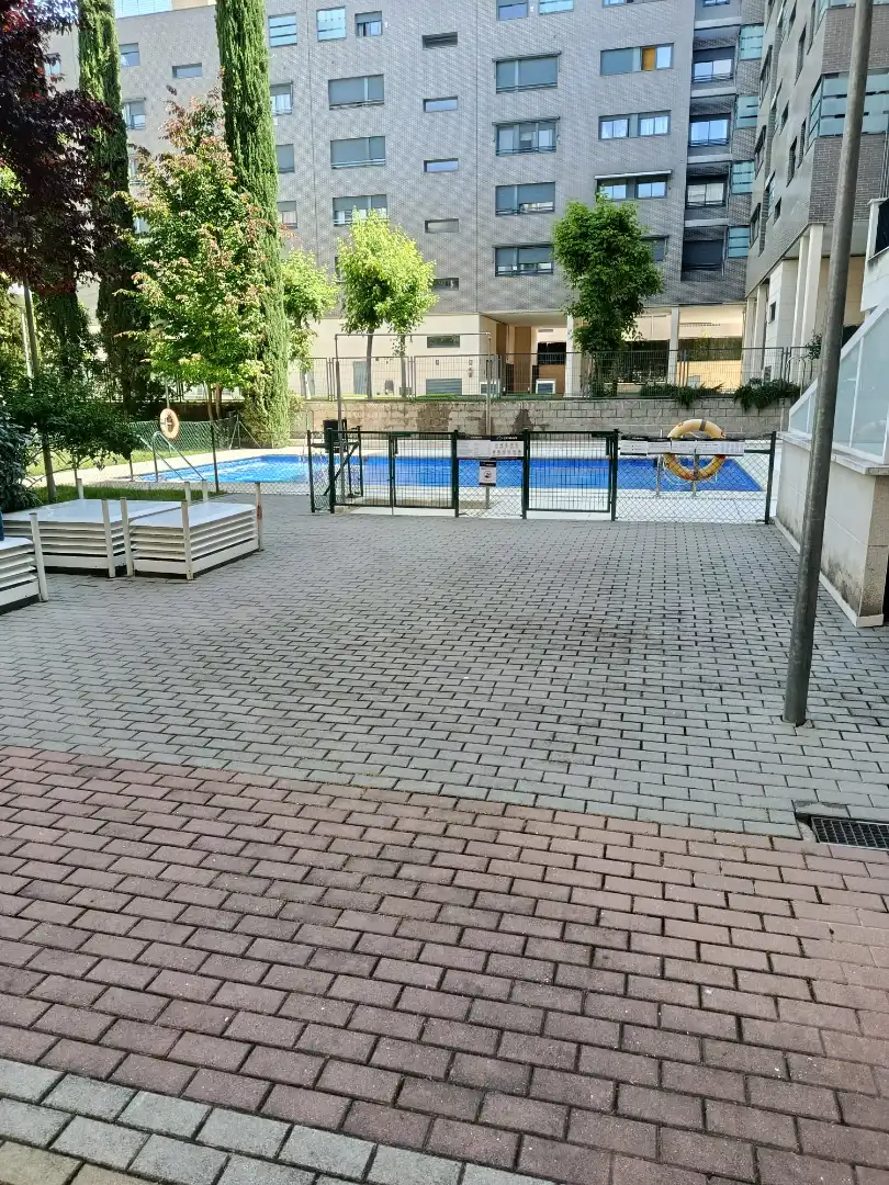 Flat with pool for sale in Calle de Entrepeñas, imagen 3
