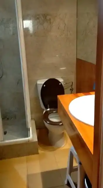 Bathroom of Attic for rent in Granada  with Air Conditioner, Terrace and Furnished