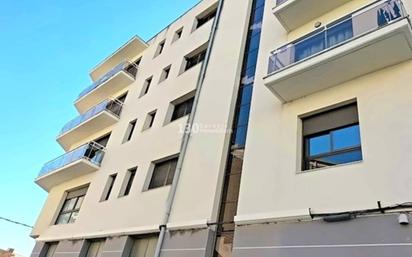 Vista exterior de Pis en venda en Sant Carles de la Ràpita amb Terrassa