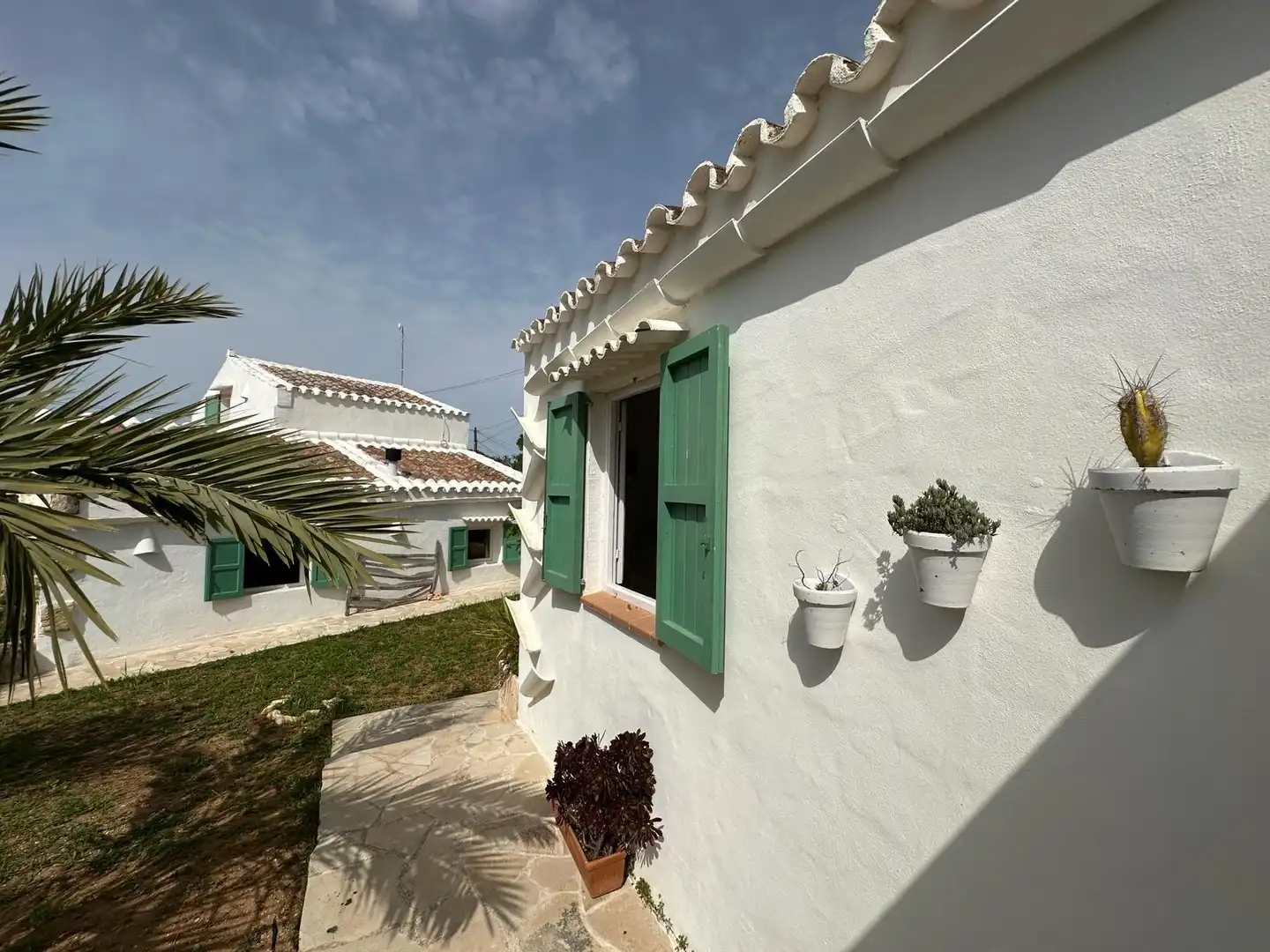 Vista exterior de Casa o xalet en venda en Sant Lluís amb Jardí privat