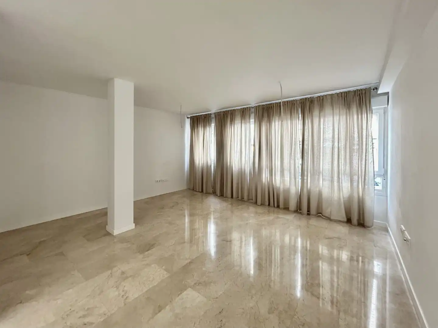 Flat for sale in Calle General Espartero, Carolinas Altas