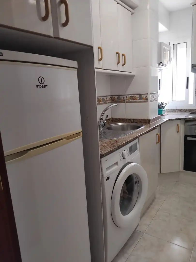 Cuina de Pis en venda en Benidorm amb Aire condicionat, Terrassa i Moblat