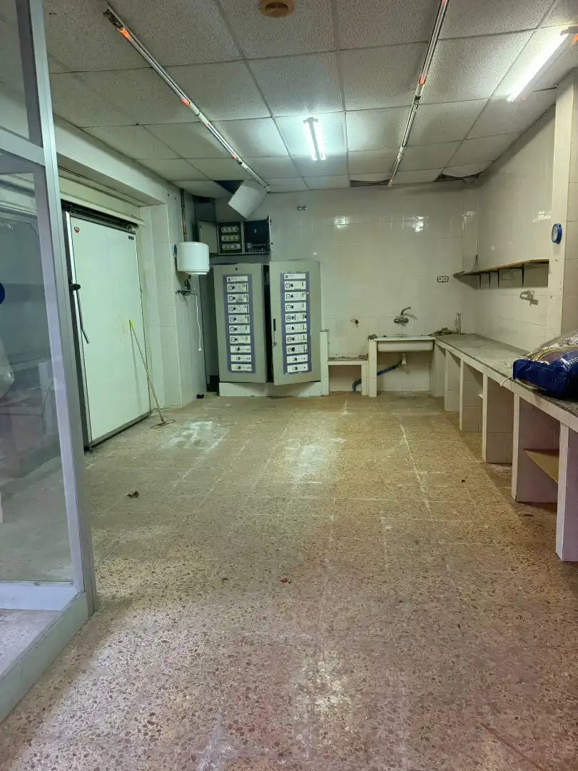 Cuina de Nau industrial en venda en Terrassa amb Calefacció i Alarma