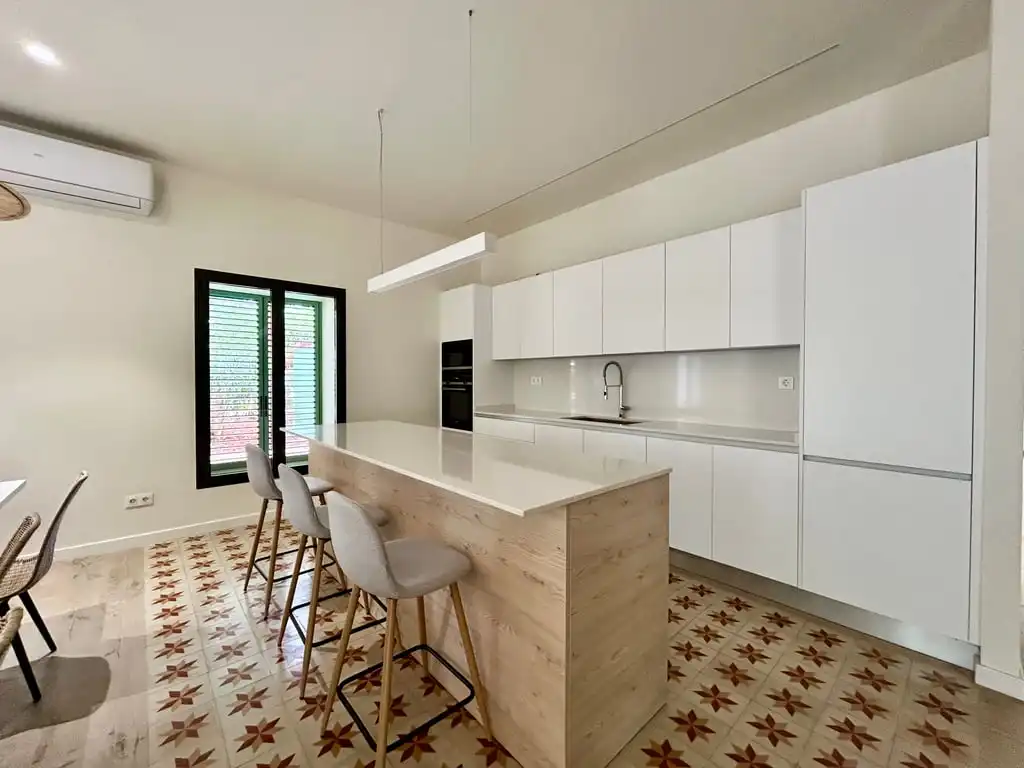 Cocina de Apartamento de alquiler en Dénia con Aire acondicionado, Jardín privado y Terraza