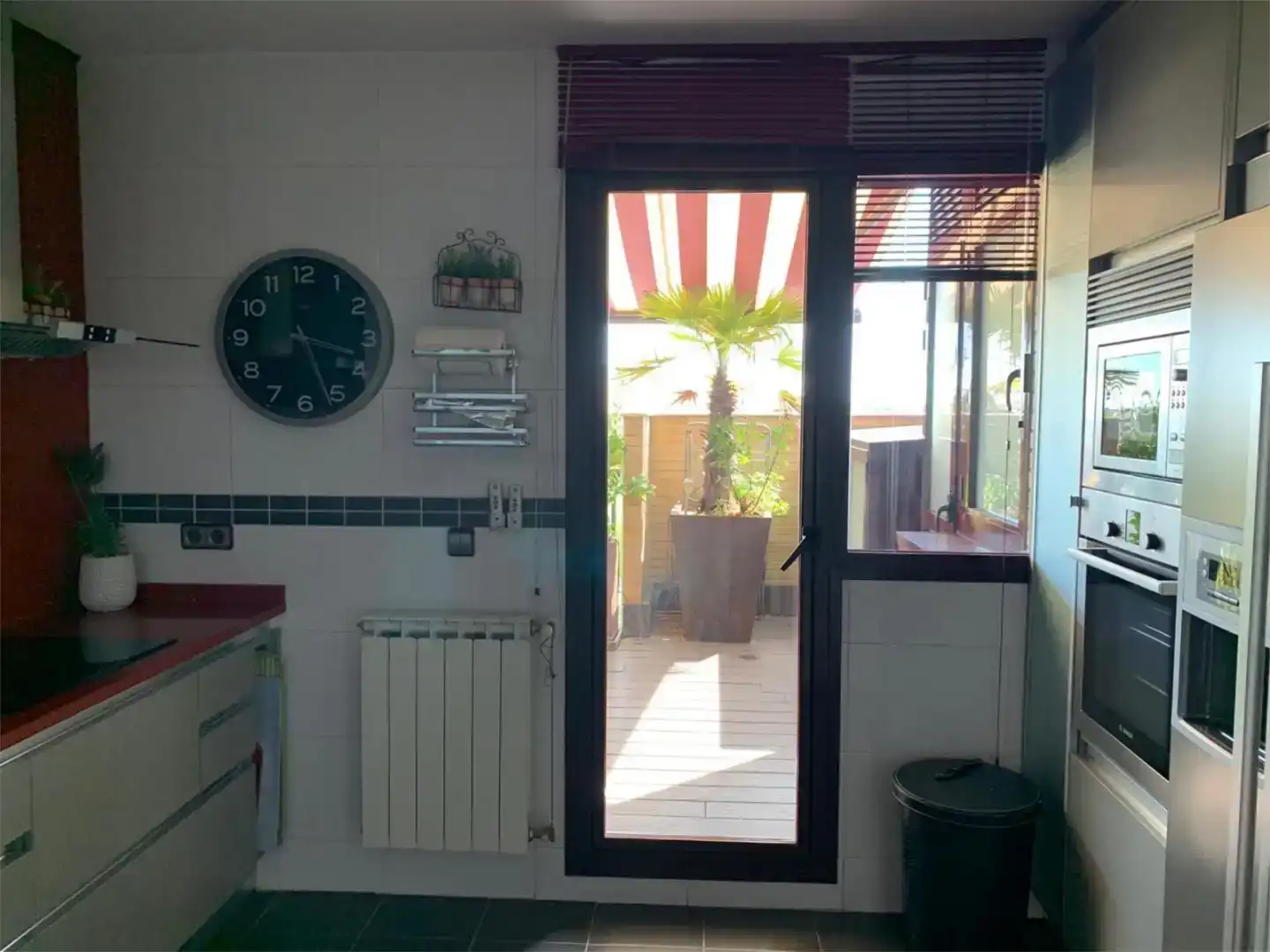 Cuina de Àtic en venda en Boadilla del Monte amb Aire condicionat, Piscina i Balcó