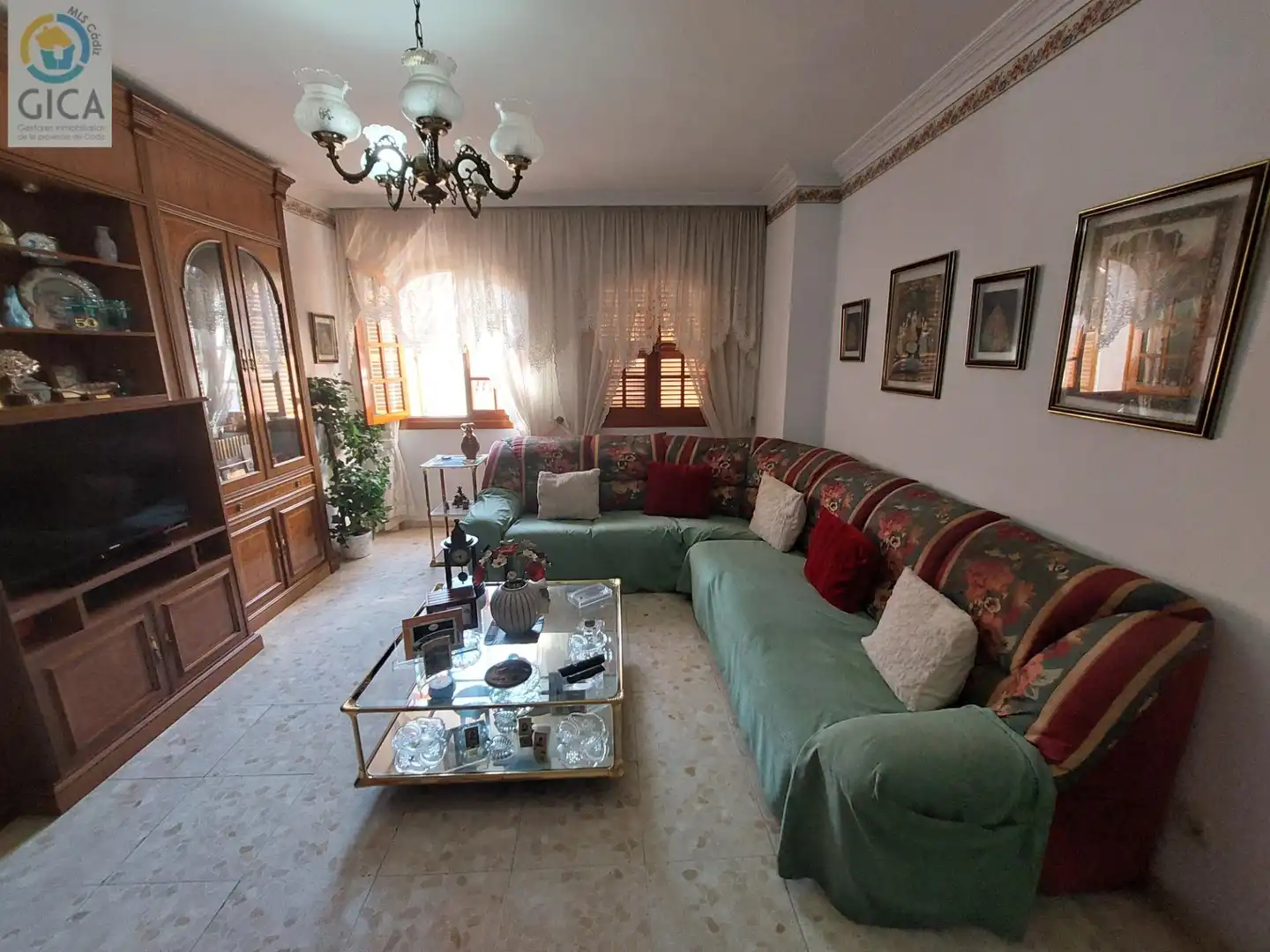 Sala d'estar de Casa o xalet en venda en Algeciras