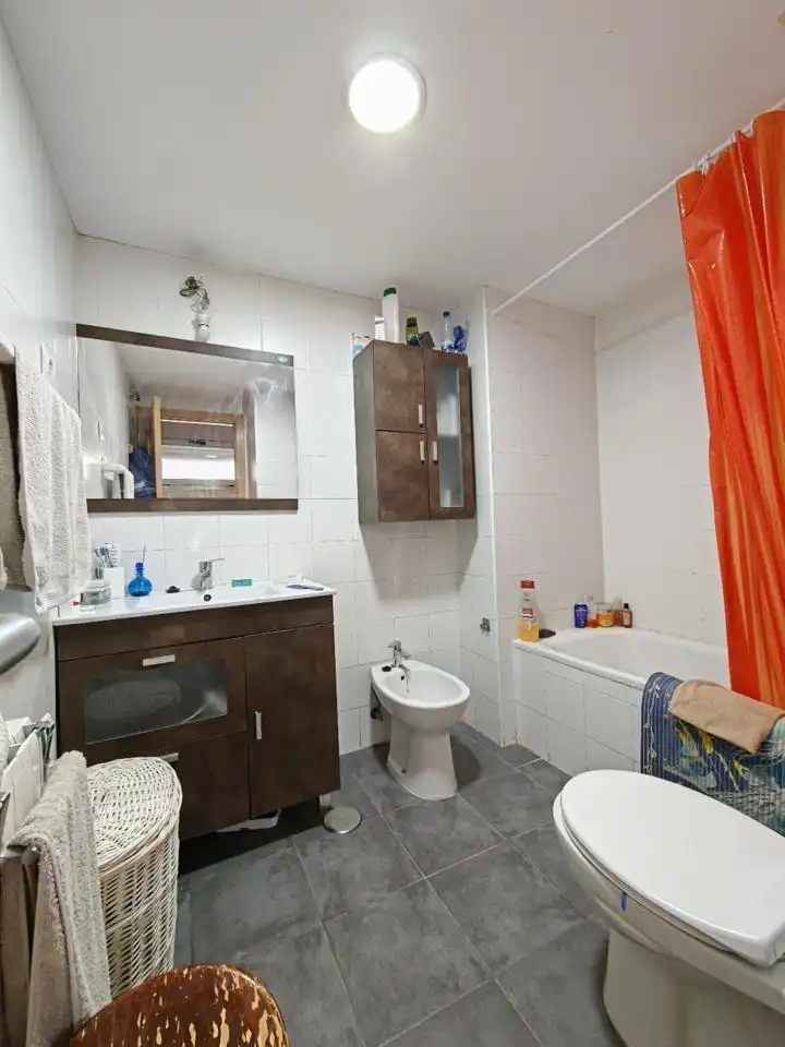 Baño de Piso en venta en Madrid con Aire acondicionado, Calefacción y Parquet