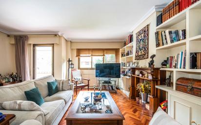 Living room of Flat for sale in Pozuelo de Alarcón  with Terrace