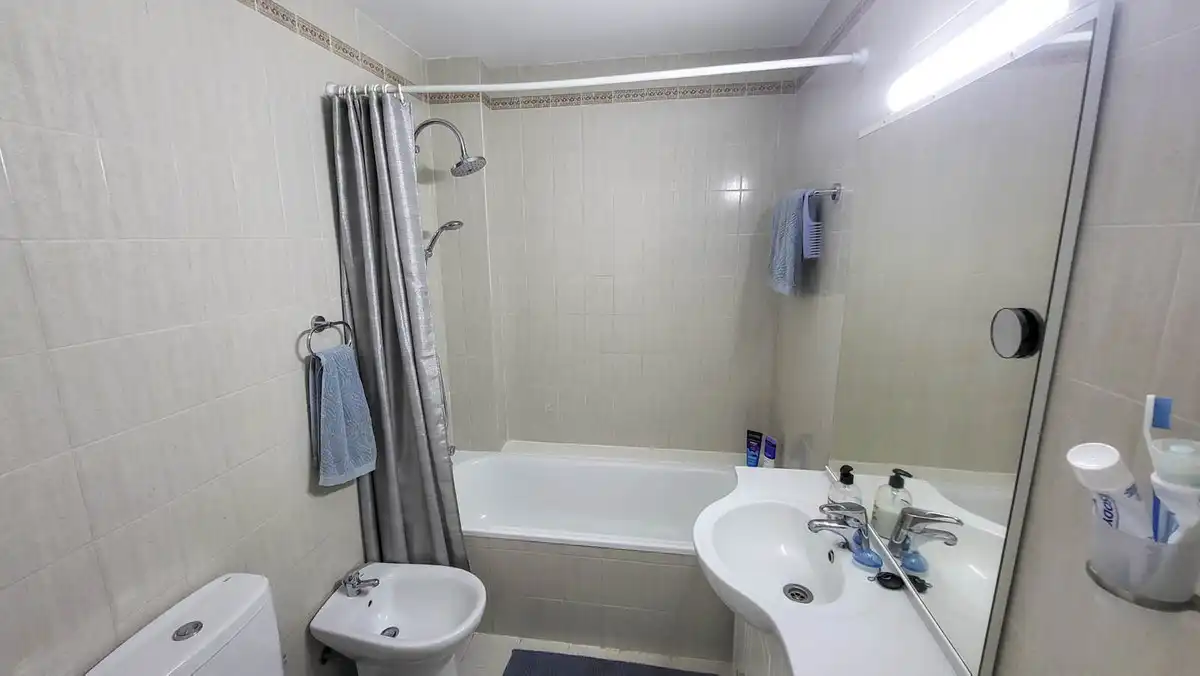Baño de Apartamento en venta en Calahonda 