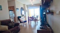 Sala d'estar de Apartament en venda en Torrevieja amb Moblat i Piscina comunitària