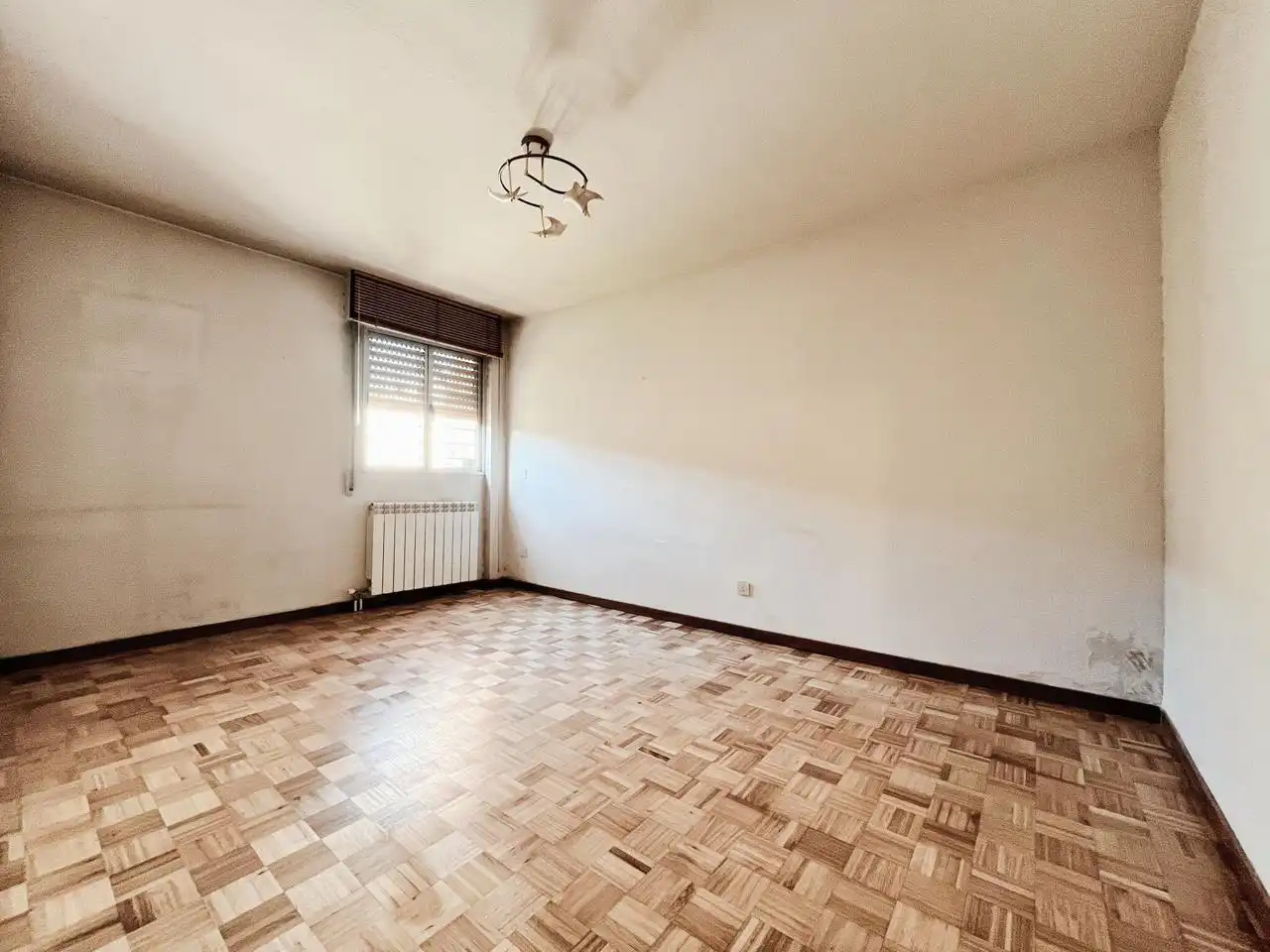 Bedroom of Ground floor for sale in Madrid  with Heating, Private garden and Terrace