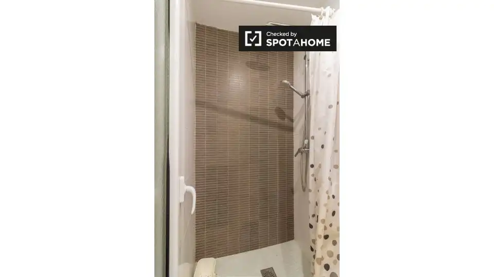 Flat for rent in Sants-Badal