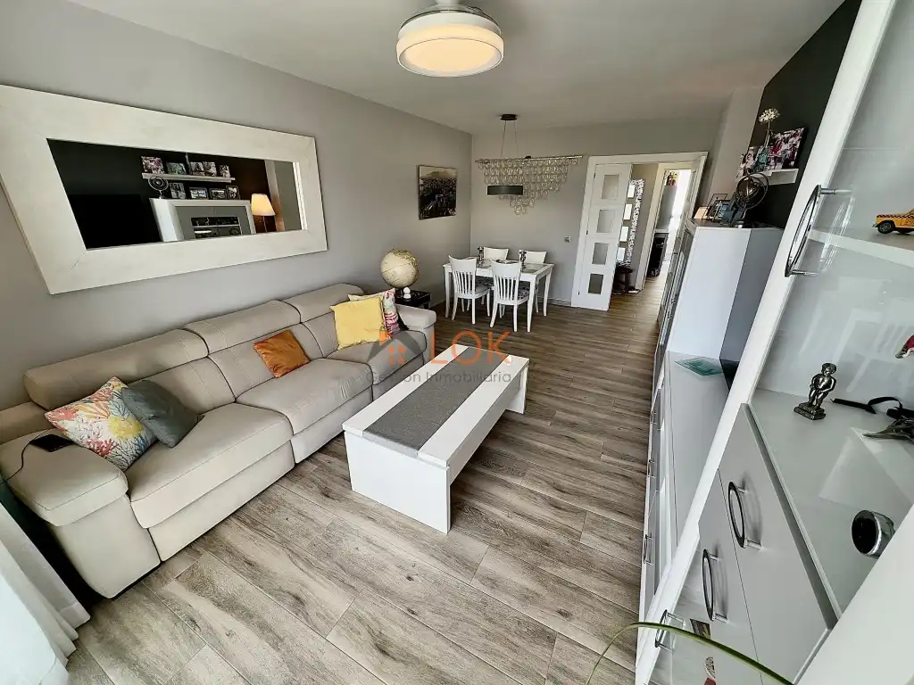 Sala d'estar de Pis en venda en Málaga amb Aire condicionat, Jardí privat i Terrassa