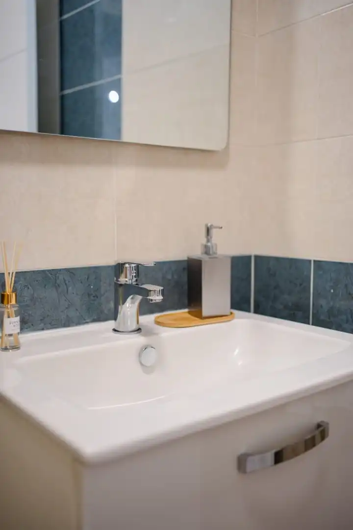 Baño de Piso de alquiler en Torrevieja con Aire acondicionado, Calefacción y Terraza