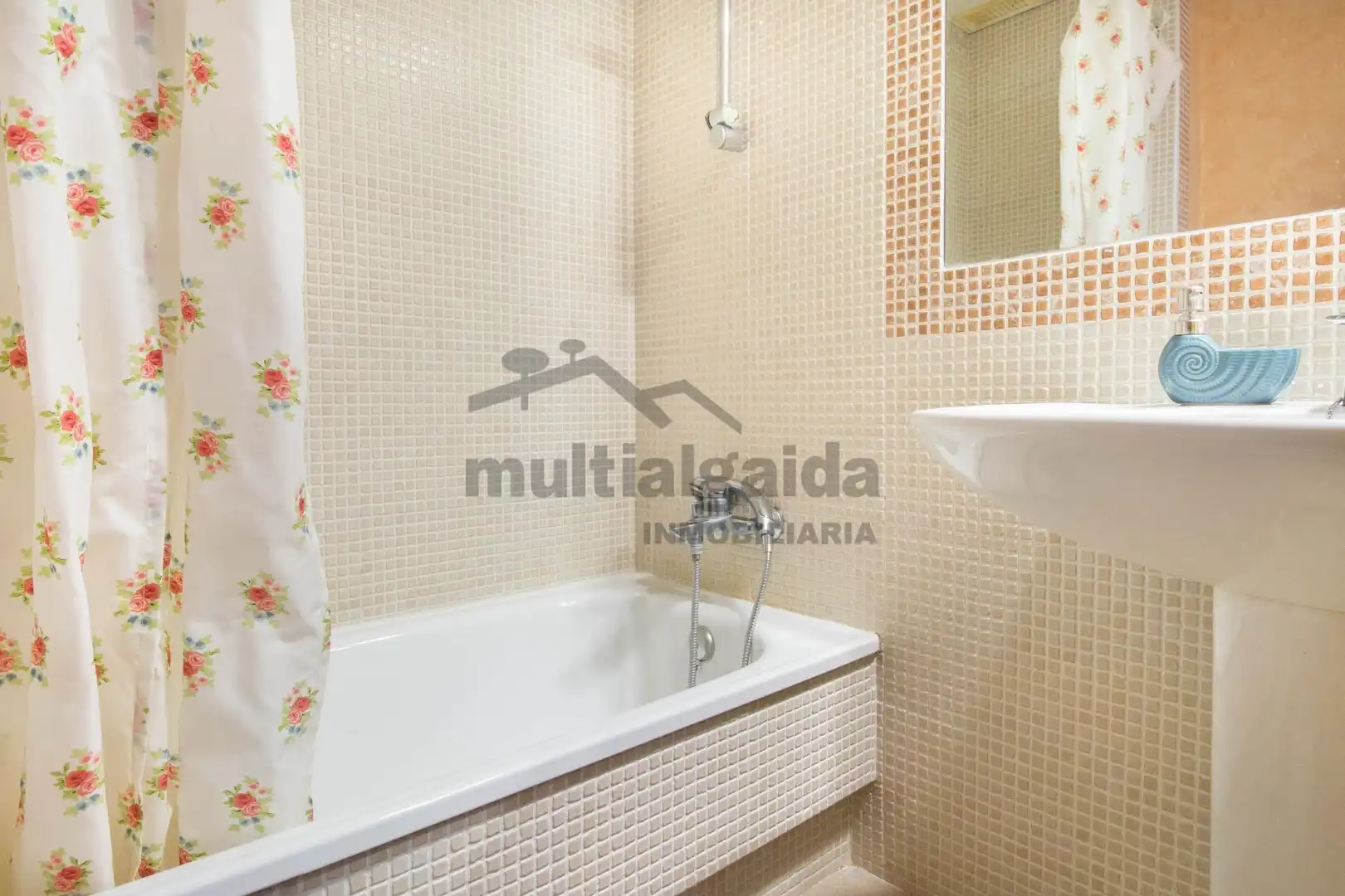 Bathroom of Detached homes for sale in Jerez de la Frontera