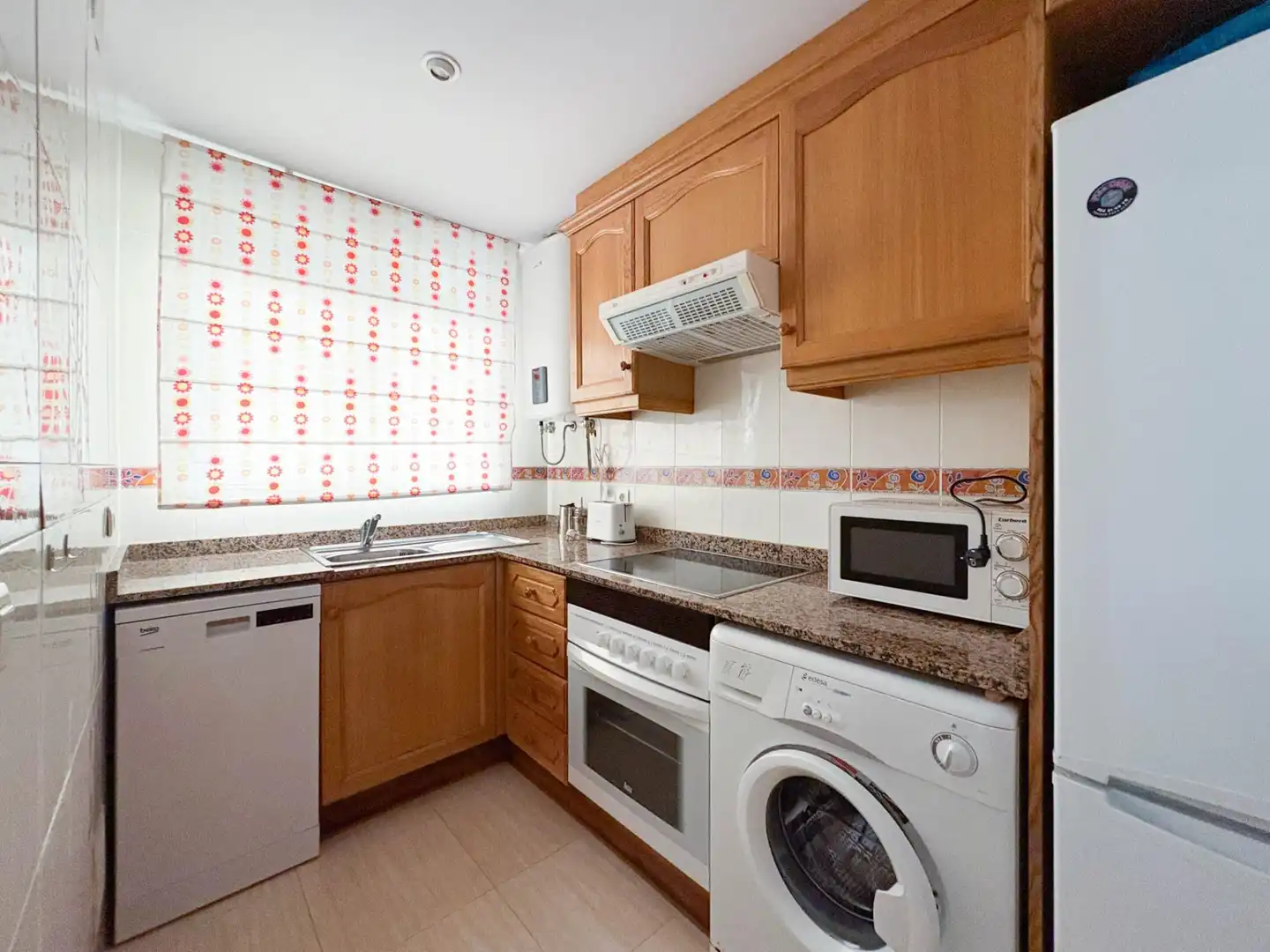 Cocina de Apartamento en venta en Oropesa del Mar / Orpesa con Aire acondicionado, Calefacción y Jardín privado