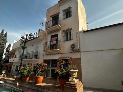 Vista exterior de Local en venda en Alhaurín de la Torre amb Aire condicionat