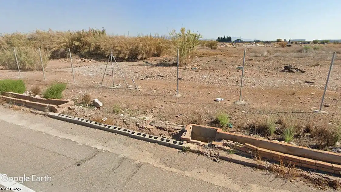 Terreno rustico in vendita a Avenida Alemania-Italia