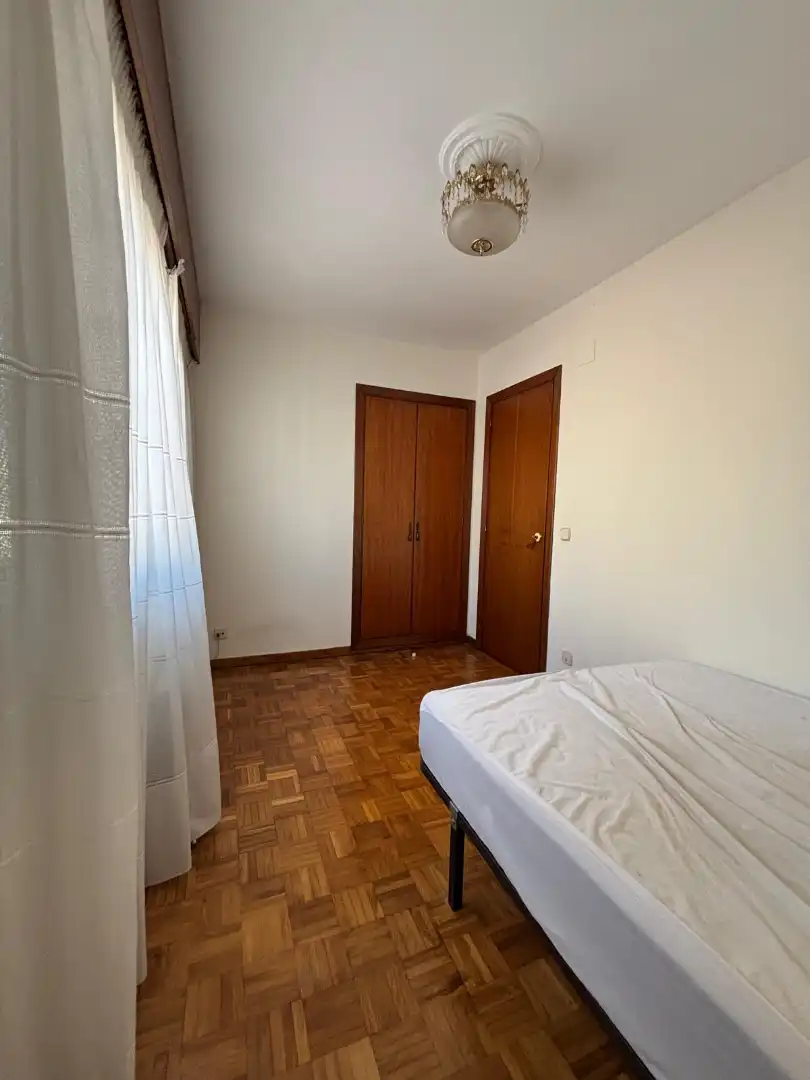 Habitación de Piso en venta en Ferrol con Amueblado, Horno y Lavadora