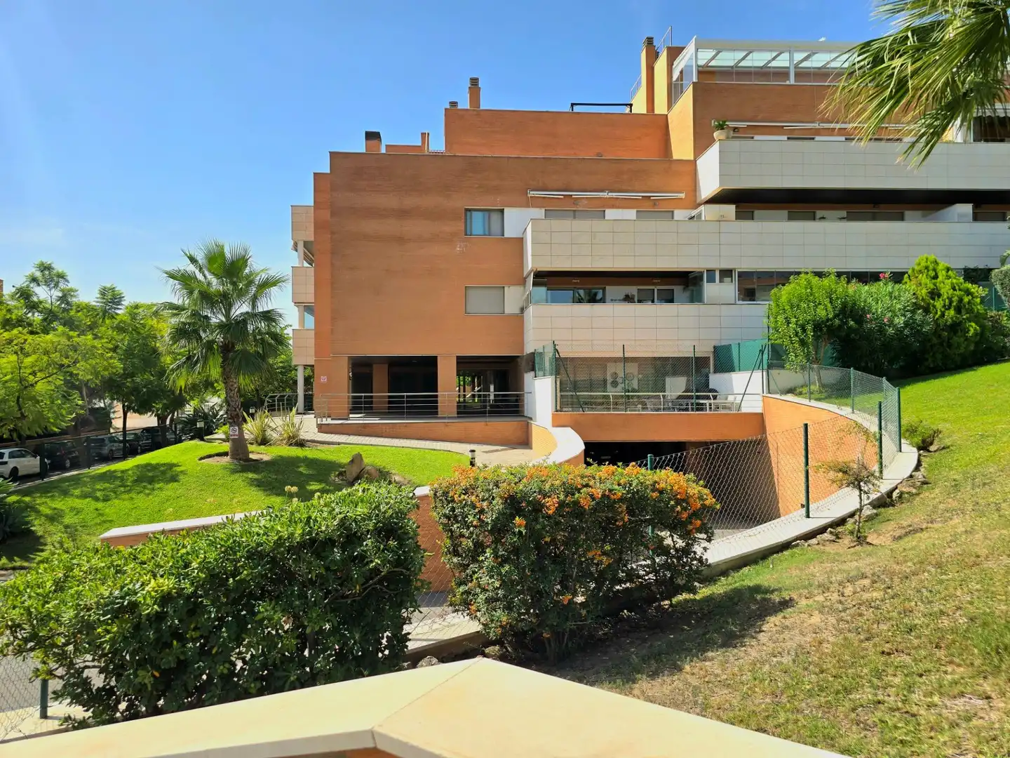Vista exterior de Apartamento de alquiler en Torremolinos con Aire acondicionado, Calefacción y Jardín privado