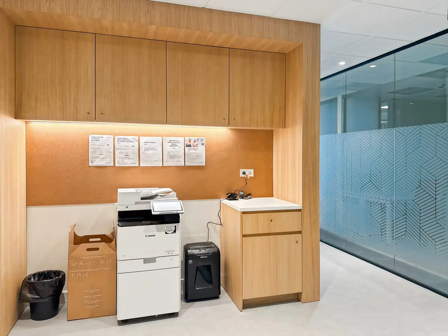Office for rent in Madrid  with Air Conditioner, Heating and Furnished
